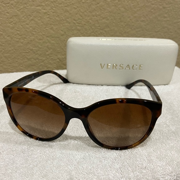 Versace Accessories - Authentic Versace tortoise sunglasses model 4282